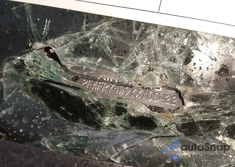 2000 Ford Crown Victoria Lx from USA, damaged, VIN 2FAFP74W9YX100422